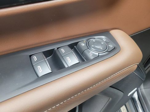 Used 2025 Chevrolet Tahoe High Country RWD image 20