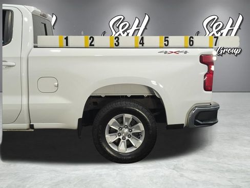 Used 2021 Chevrolet Silverado 1500 LT w/ Safety Package II AWD/4WD image 24