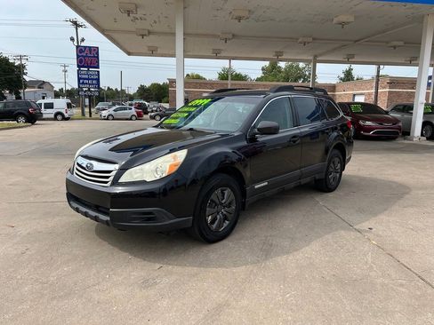 Used 2011 Subaru Outback 2.5i AWD/4WD image 3
