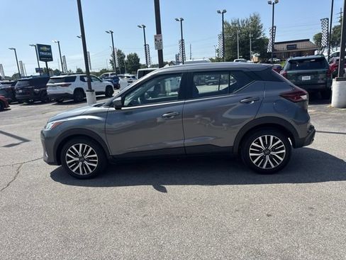 Used 2022 Nissan Kicks SV FWD image 6