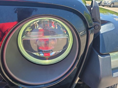 Used 2022 Jeep Wrangler Unlimited Rubicon 4xe w/ Steel Bumper Group image 32