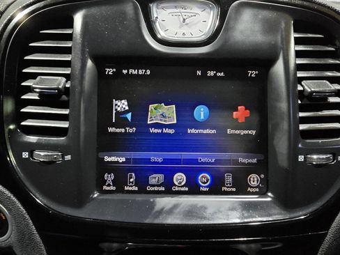 Used 2015 Chrysler 300 S w/ 300S Premium Group image 40