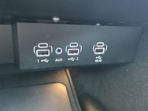 Used 2023 Jeep Wagoneer Series II w/ Convenience Group I image 31