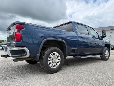 Used 2023 Chevrolet Silverado 2500 LT w/ Convenience Package AWD/4WD image 6