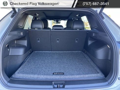 New 2026 Volkswagen Tiguan SE R-Line image 32