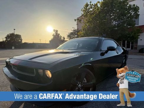 Used 2014 Dodge Challenger SXT RWD image 10