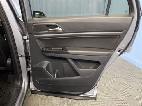 Used 2020 Volkswagen Atlas Cross Sport SE image 42