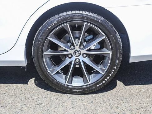 Used 2015 Toyota Camry XSE w/ Moonroof Package FWD image 12