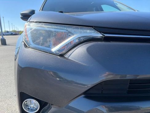 Used 2018 Toyota RAV4 XLE image 12