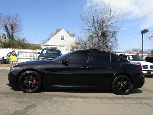 Used 2019 Alfa Romeo Giulia Sport Sedan 4D w/ Quick Order Package 22K Sport image 4