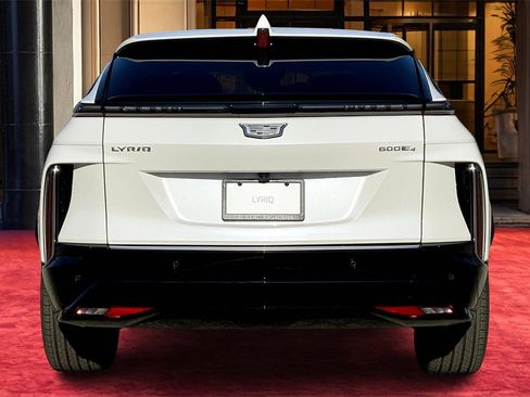 New 2025 Cadillac Lyriq Luxury image 5
