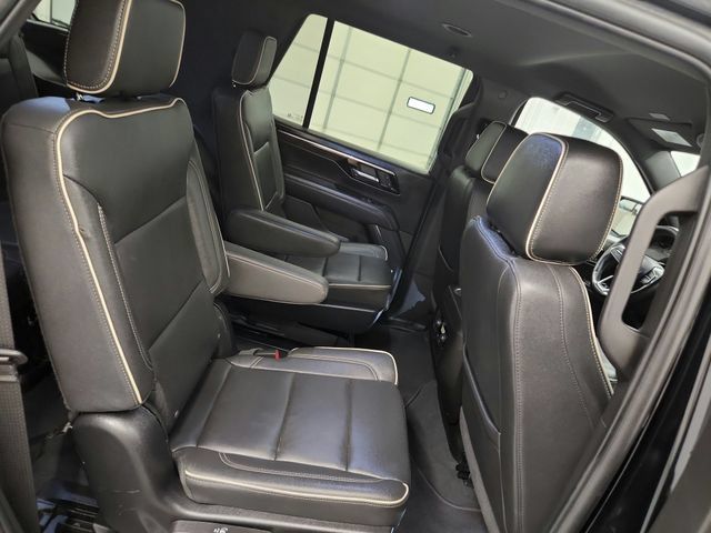 Used 2025 Chevrolet Tahoe Premier RWD image 40
