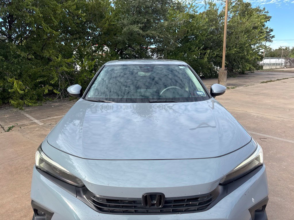 Used 2022 Honda Civic Touring image 2