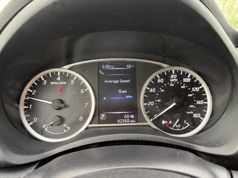 Used 2016 Nissan Sentra SR w/ Driver's Assist Package FWD image 9