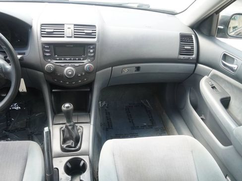 Used 2004 Honda Accord LX image 39