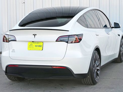 Used 2021 Tesla Model Y Long Range image 51