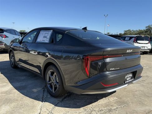 New 2025 Kia K4 LXS image 6