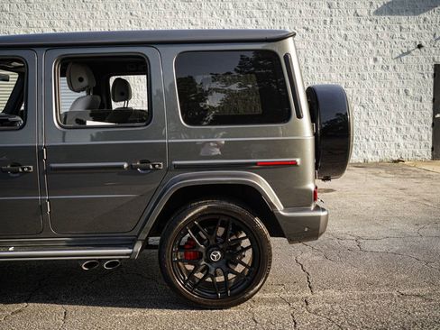 Used 2020 Mercedes-Benz G 63 AMG 4MATIC w/ G Manufaktur Interior Package image 11