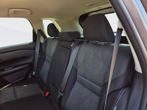 Used 2025 Nissan Rogue SV FWD image 36