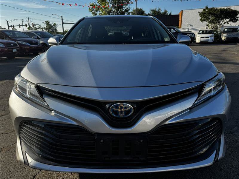 Used 2020 Toyota Camry LE FWD image 3