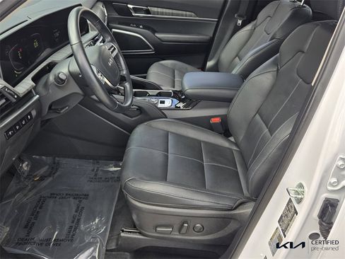 Certified 2024 Kia Telluride EX image 11