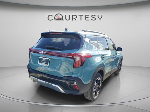 New 2026 Kia Seltos EX FWD image 3