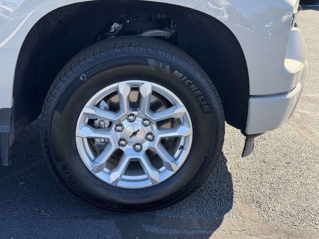 Used 2026 Chevrolet Silverado 1500 RST AWD/4WD image 9