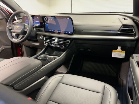 New 2026 Chevrolet Traverse LT w/ Sun and Wheel Package image 29