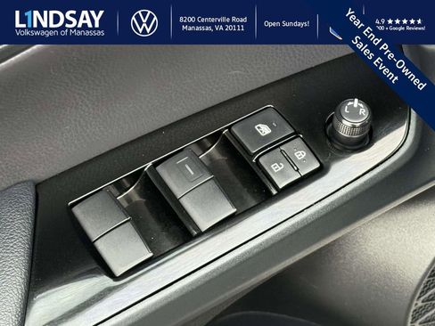 Used 2021 Toyota Prius Prime Limited image 18