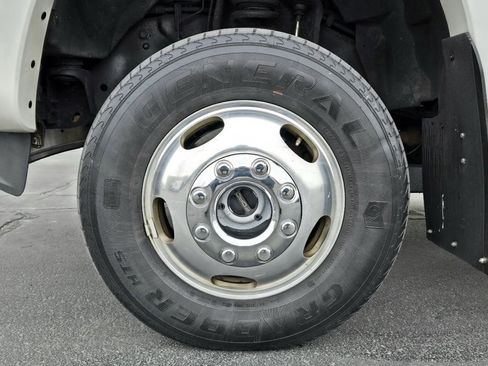 Used 2014 Ford F450 Platinum image 17