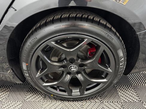 Used 2022 Alfa Romeo Giulia Ti image 18