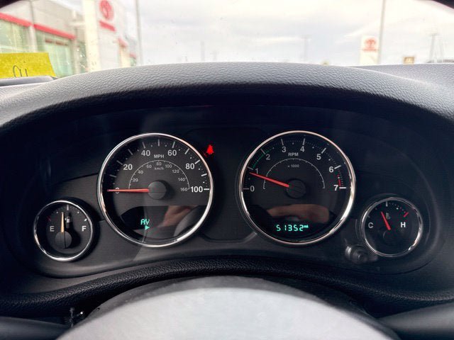 Used 2017 Jeep Wrangler Unlimited Sahara w/ Connectivity Group AWD/4WD image 9