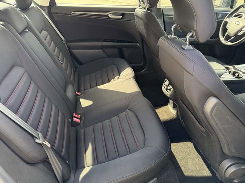 Used 2014 Ford Fusion SE w/ Equipment Group 201A image 17