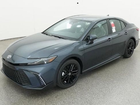 New 2026 Toyota Camry SE image 1