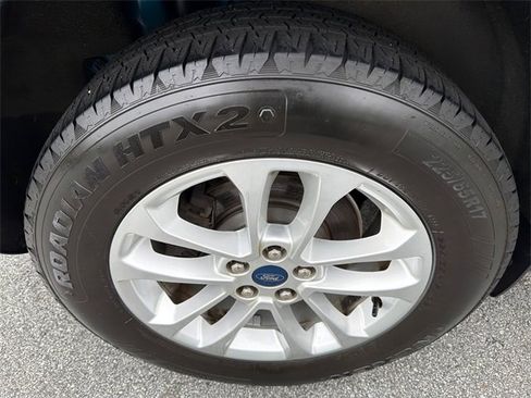 Used 2020 Ford Escape SE image 17