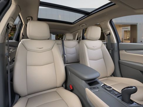 New 2026 Cadillac XT5 Premium Luxury w/ Driver Assist Package AWD/4WD image 16
