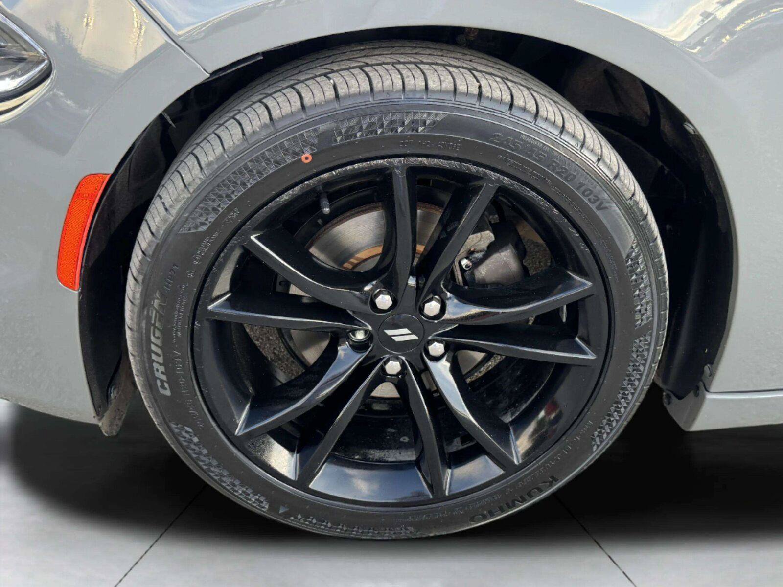 Used 2018 Dodge Charger SXT w/ Blacktop Package RWD image 48