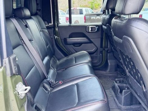 Used 2023 Jeep Gladiator Rubicon w/ LED Lighting Group AWD/4WD image 19