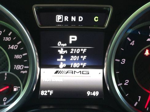Used 2016 Mercedes-Benz G 63 AMG 4MATIC image 32