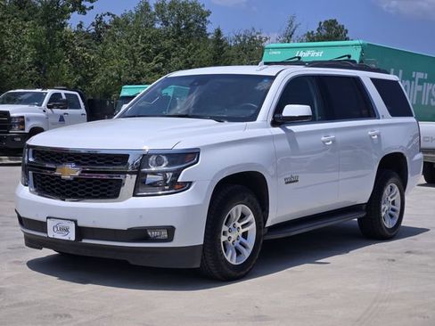Used 2018 Chevrolet Tahoe LT w/ Texas Edition Package RWD image 4
