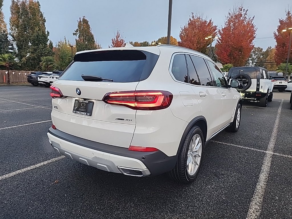 Used 2022 BMW X5 xDrive40i w/ Parking Assistance Package AWD/4WD image 5