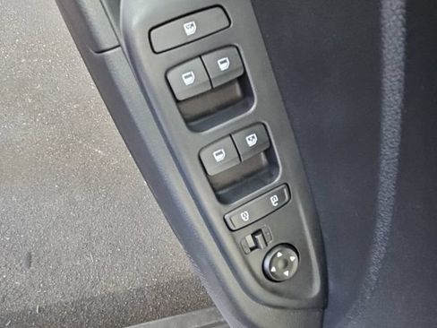 Used 2026 Hyundai Venue SEL FWD image 25
