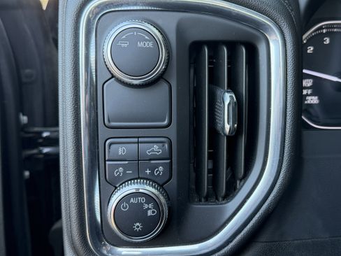 Used 2021 GMC Sierra 1500 Elevation w/ Preferred Package image 3