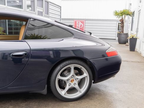 Used 1999 Porsche 911 Carrera 4 image 5