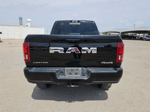 Used 2025 RAM 2500 Limited AWD/4WD image 7