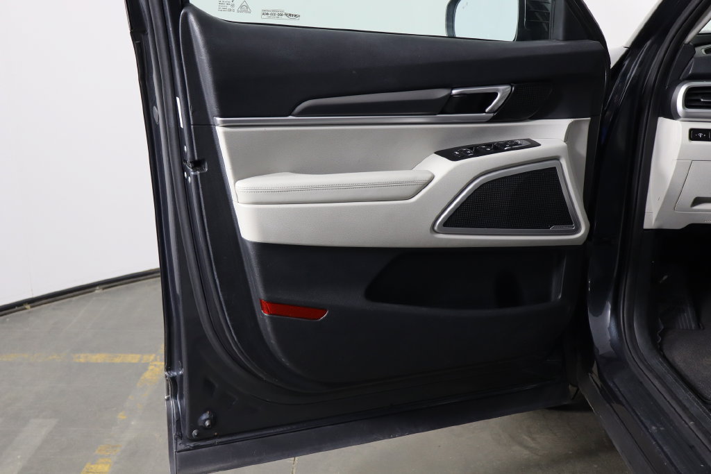 Used 2020 Kia Telluride S FWD image 18