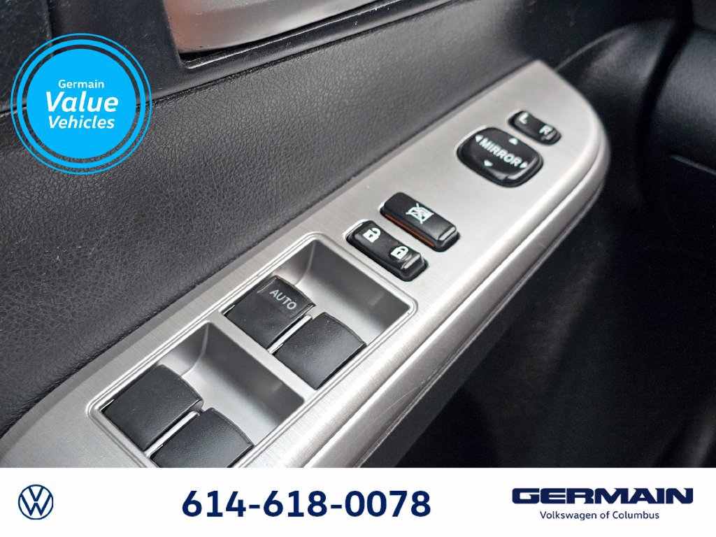 Used 2012 Toyota Camry SE FWD image 24