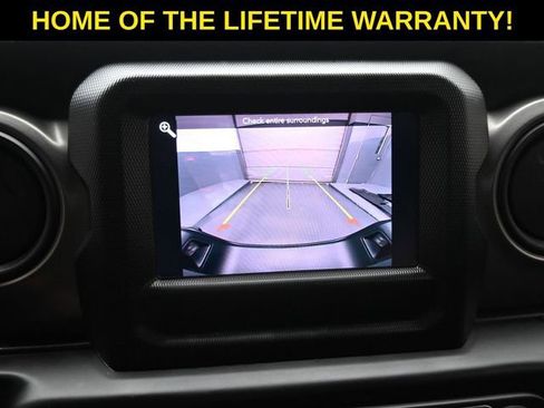 Used 2021 Jeep Gladiator Willys image 21