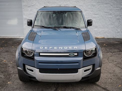 Used 2022 Land Rover Defender 110 SE image 6