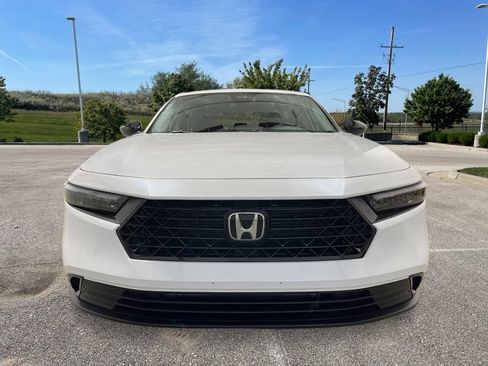 New 2025 Honda Accord SE image 9